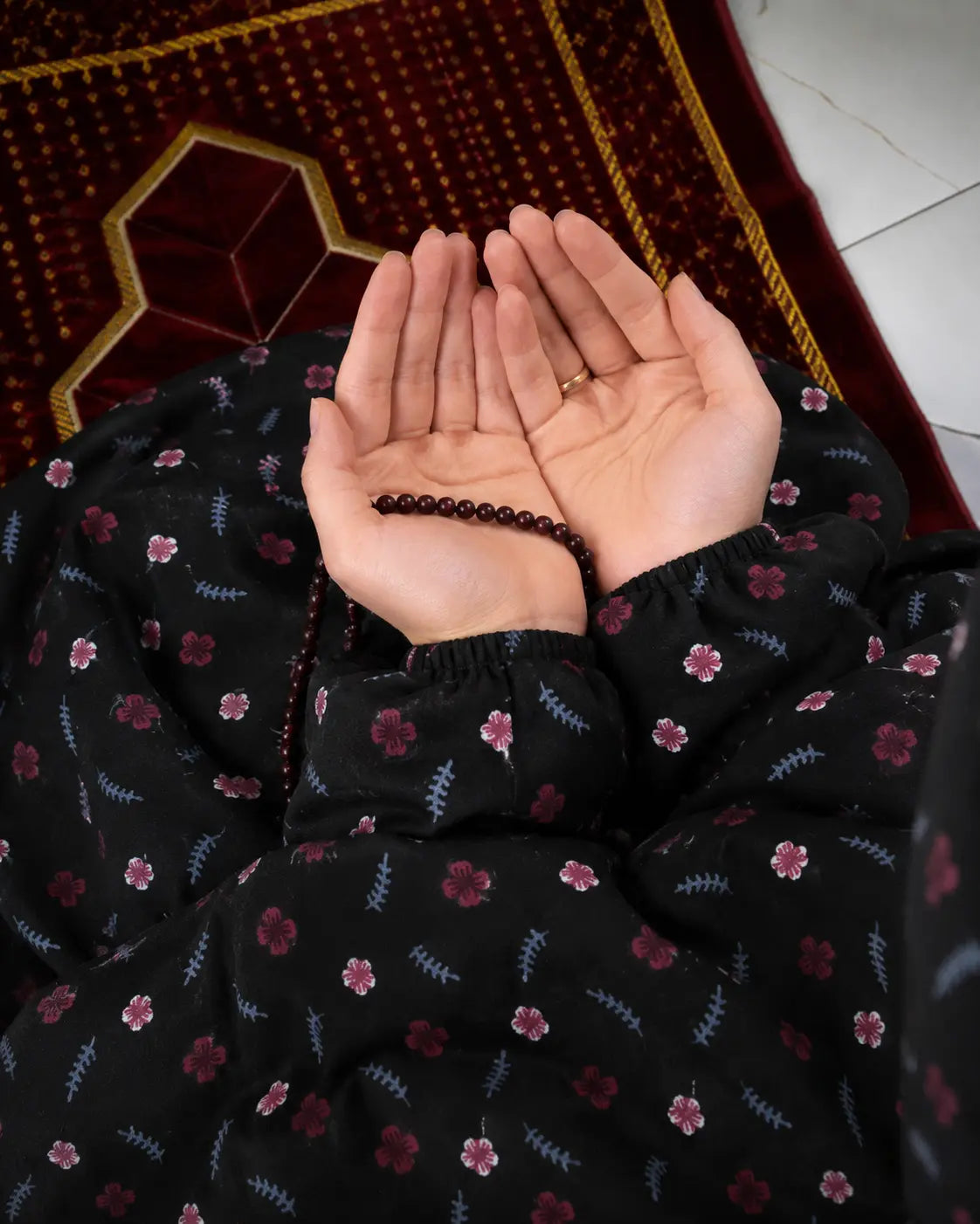 Namaz Chaddar With Sleeves  - Black Rose