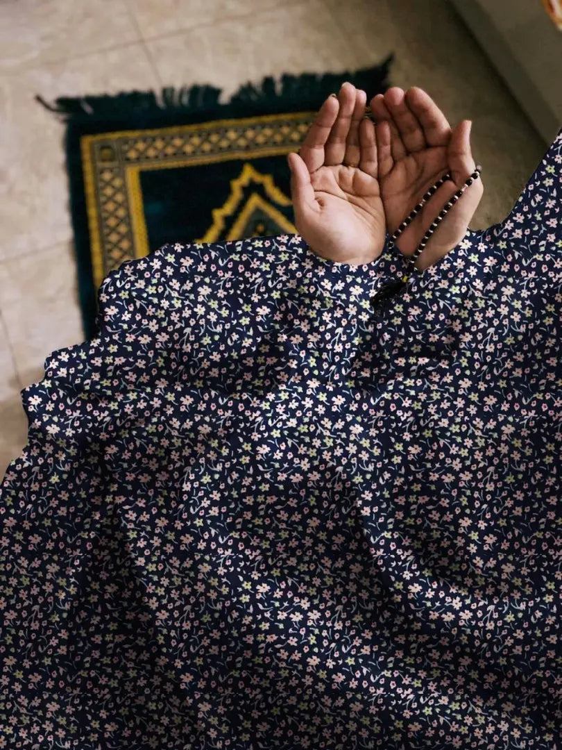 Namaz Chaddar With Sleeves - Navy Blue
