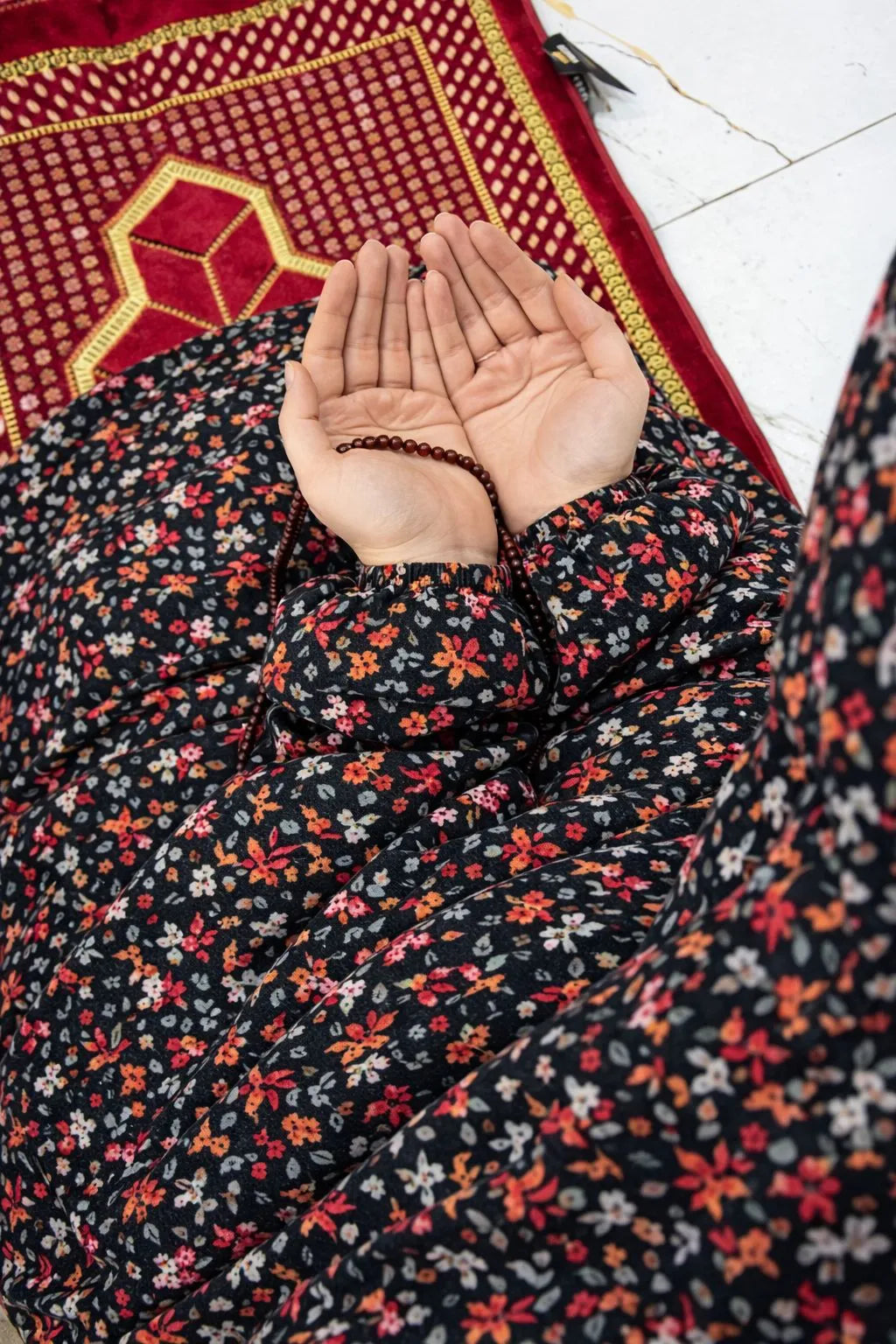 Namaz Chaddar With Sleeves  - Black Rose